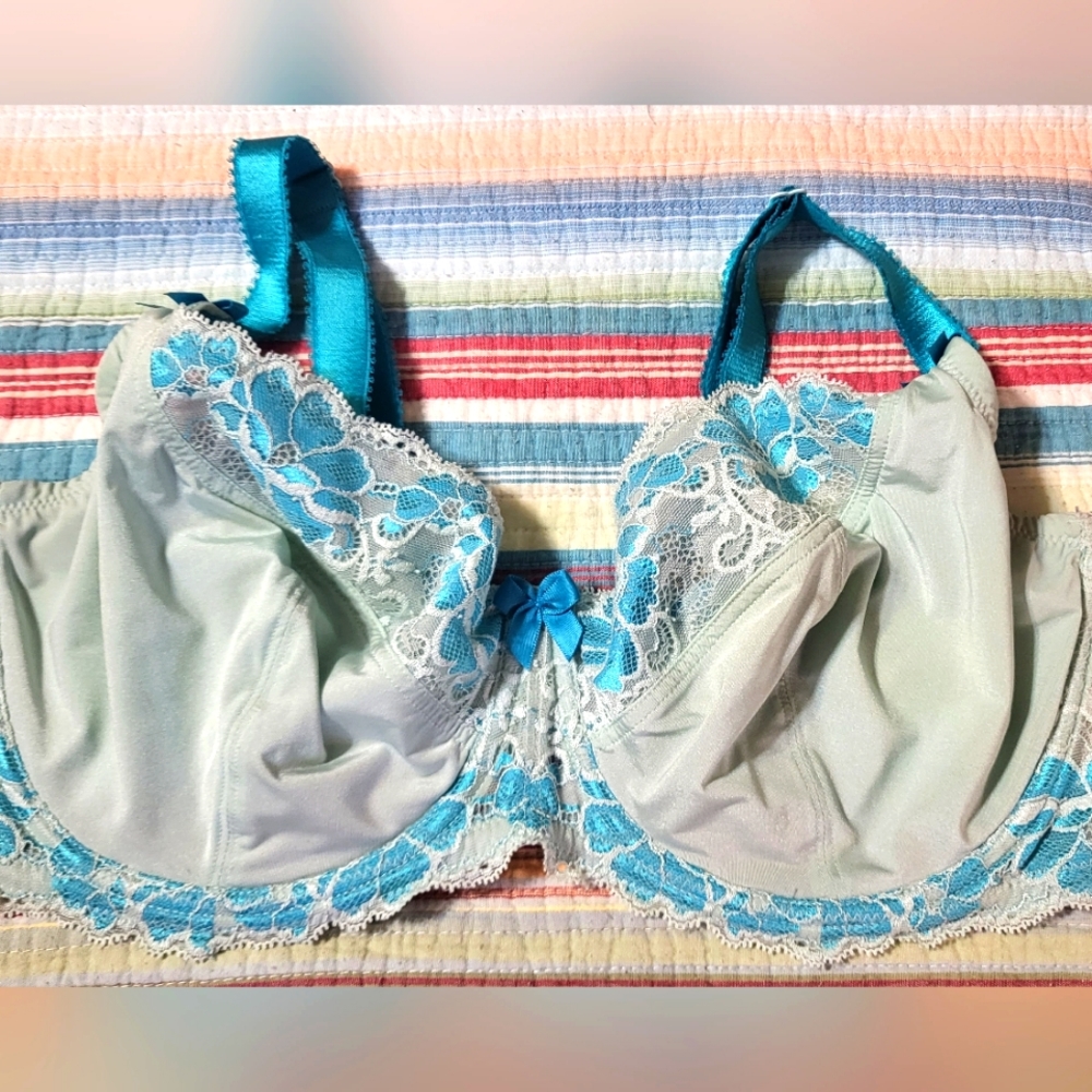 Adore me bra